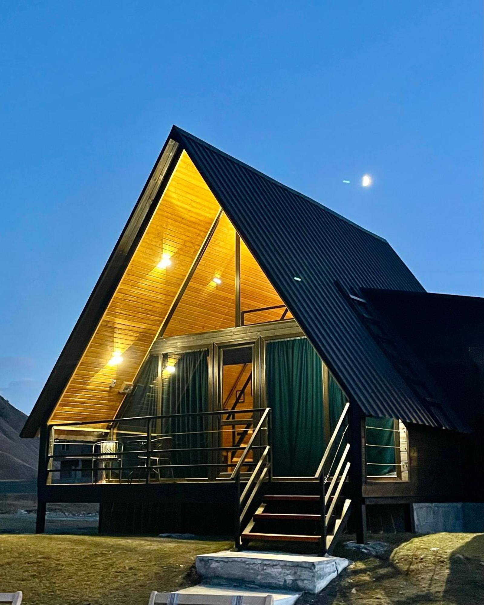 Wildwood Kazbegi Villa Bagian luar foto