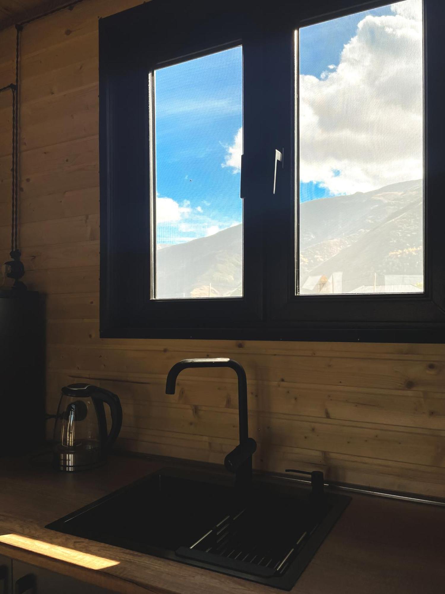 Wildwood Kazbegi Villa Bagian luar foto